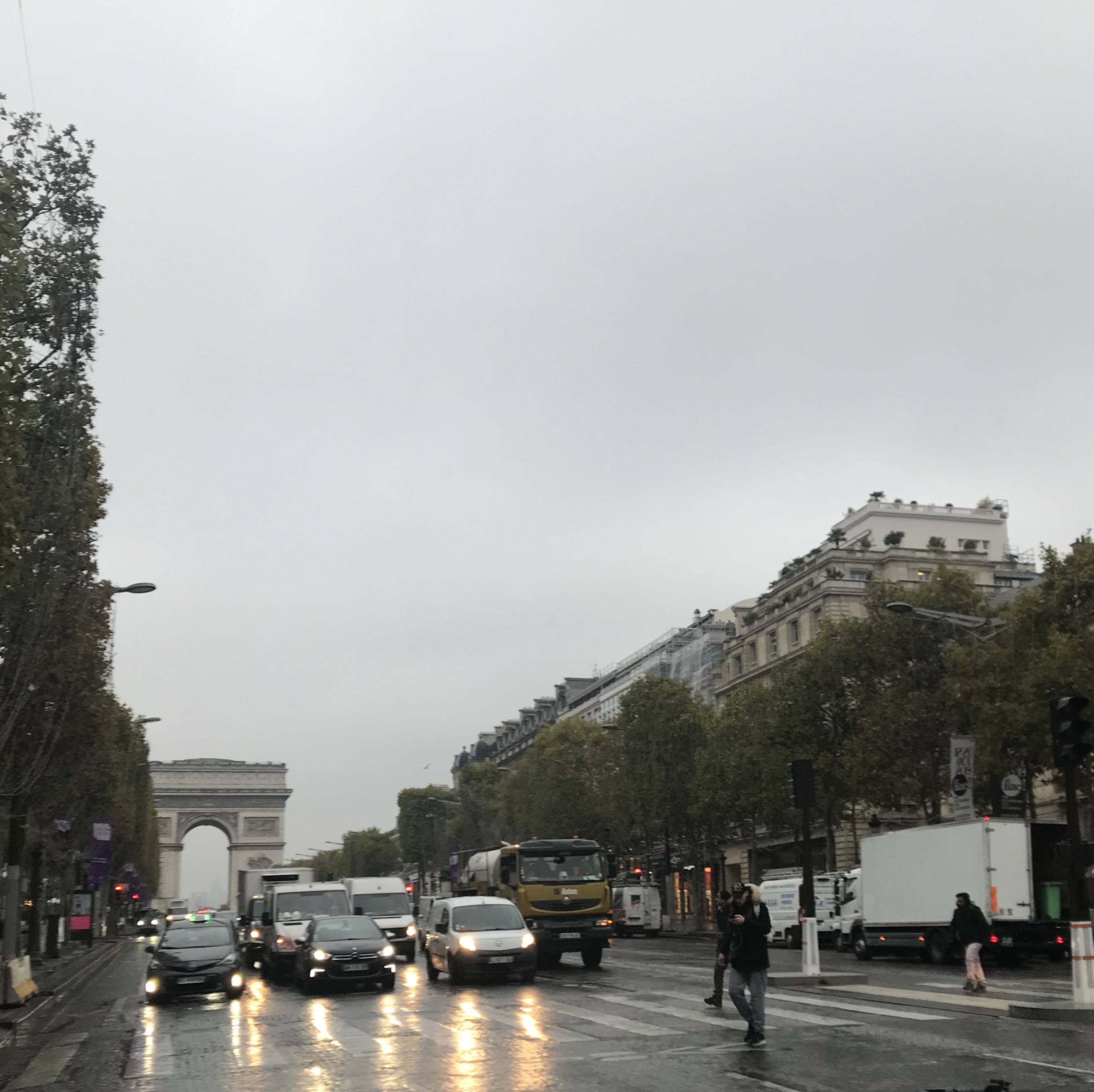 You are currently viewing Places to Visit during a Rainy Day in Paris During a Layover (7 to 12 hours)